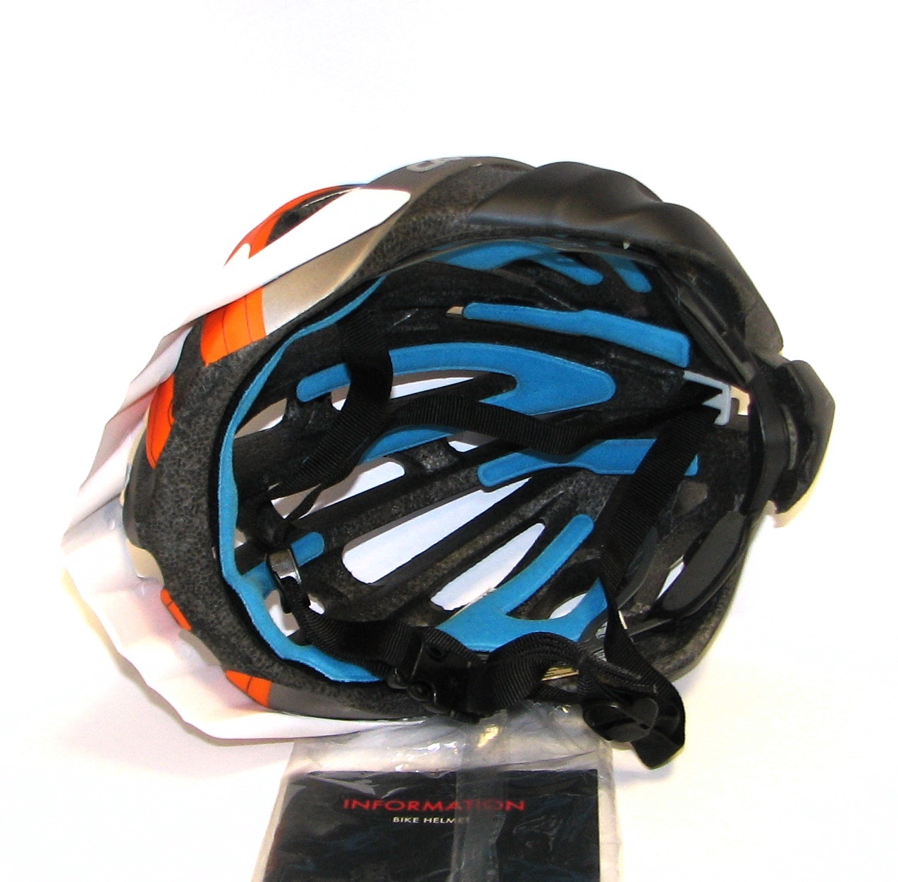 Велошлем CARRERA SF8 C-Storm Black-Blu s.54-57 Велошлем CARRERA SF8 C-Storm Black-Blu s.54-57